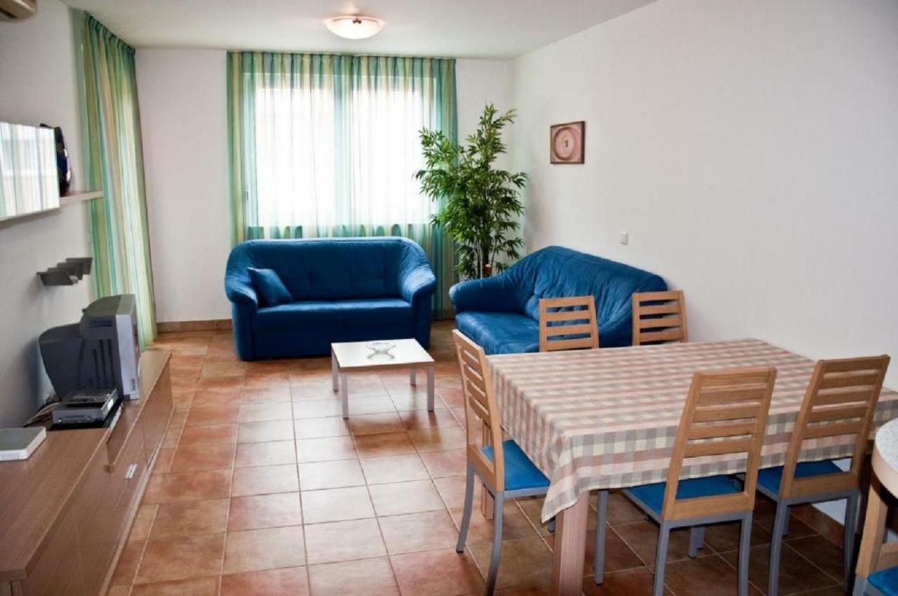 Roza Apartment Novigrad  Luaran gambar