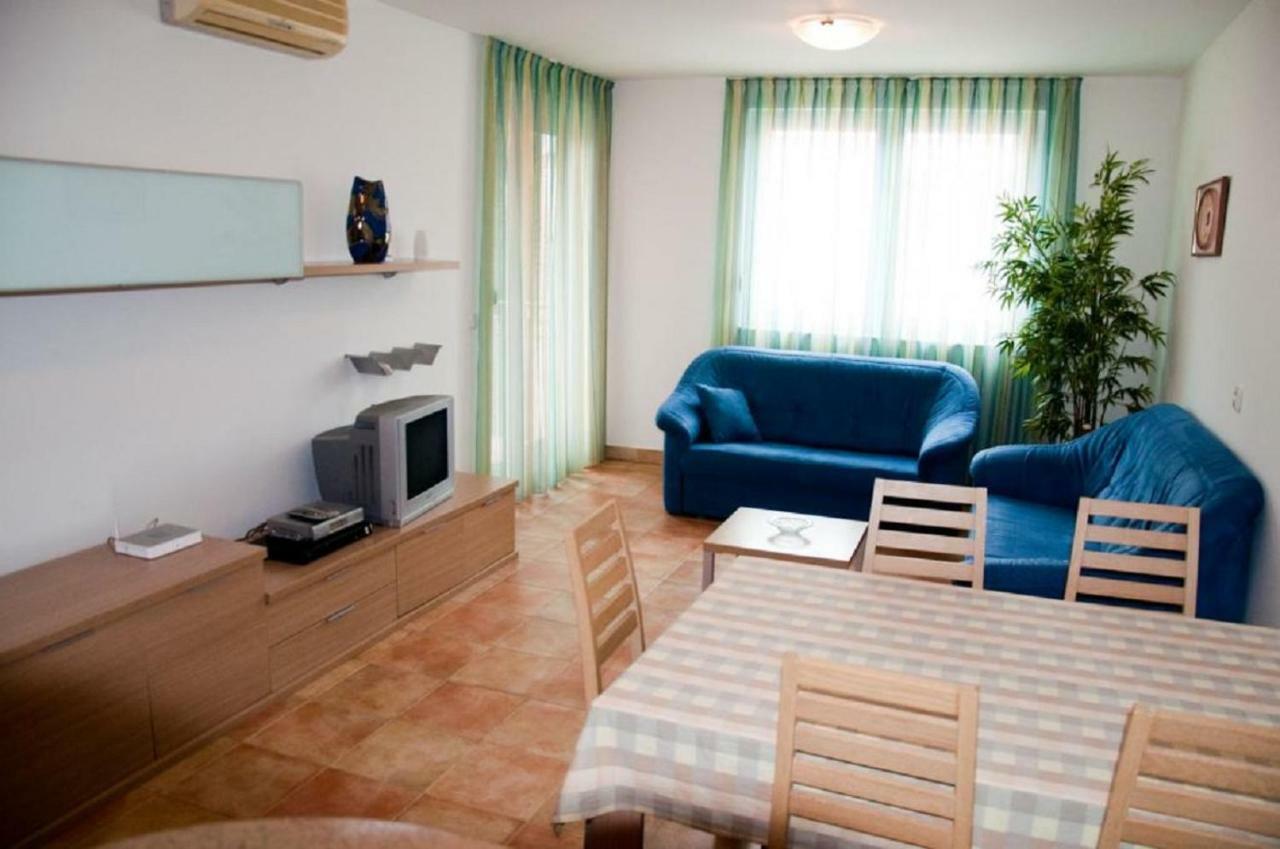 Roza Apartment Novigrad  Luaran gambar